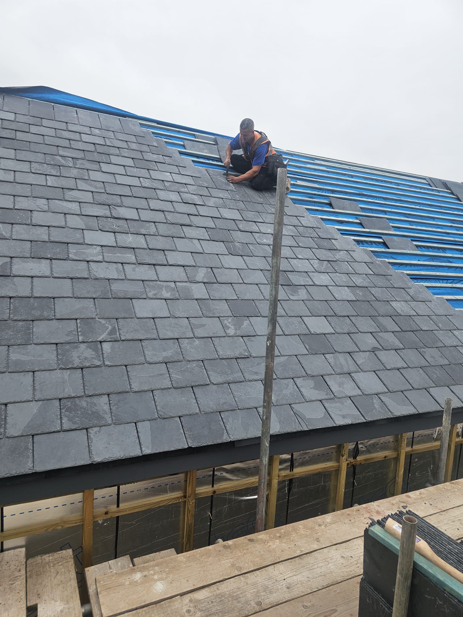 Roofing services Nottingham and Lincolnshire – finished roof work by EMC Building and Roofing Services